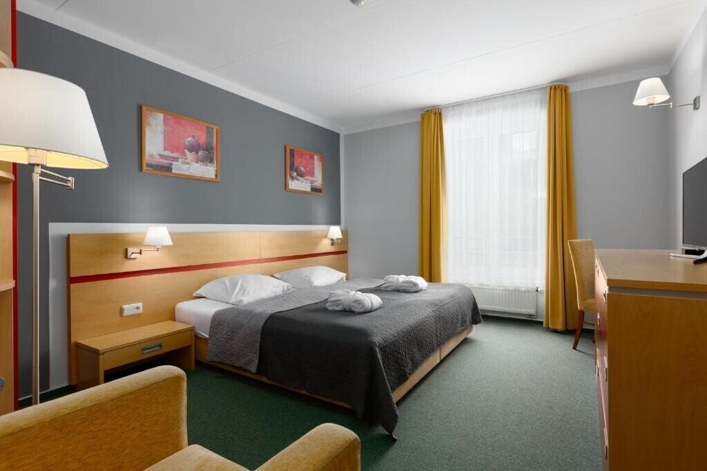 Отель Kurhotel Brussel 4*