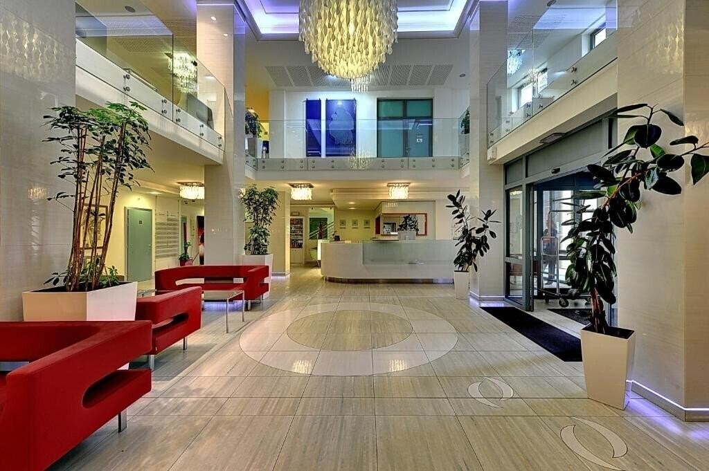 Отель St.joseph Royal Regent 4*