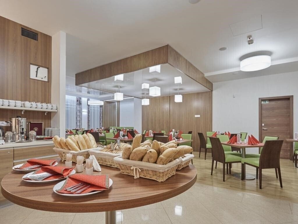 Изображение Iris 4*