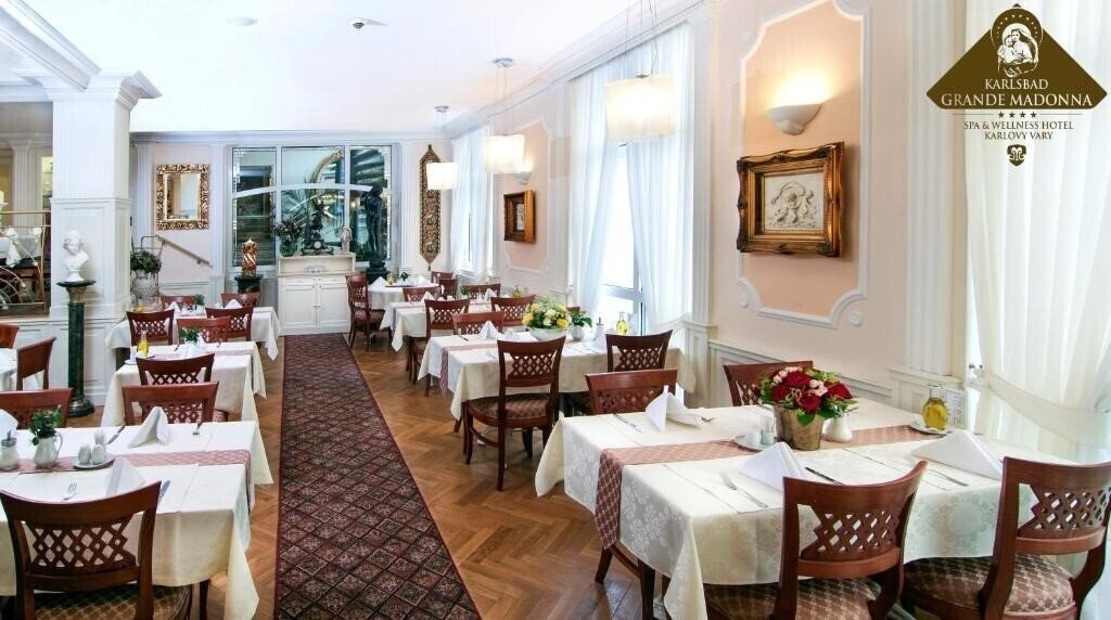 Картинка Karlsbad Grande Madonna 4*