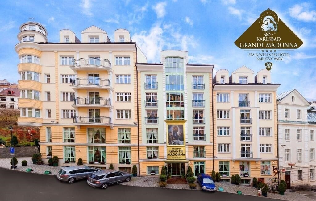 Отель Karlsbad Grande Madonna 4*