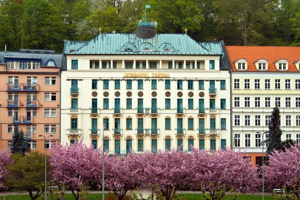 Отель Interhotel Central 4*