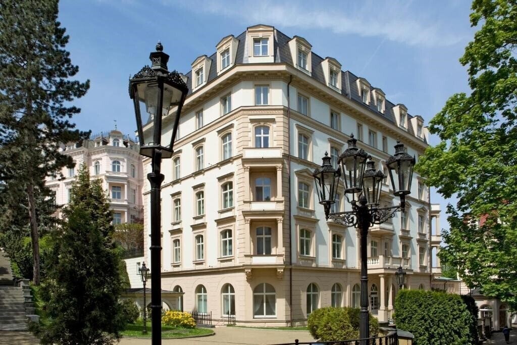 Отель Kralovska Villa 4*