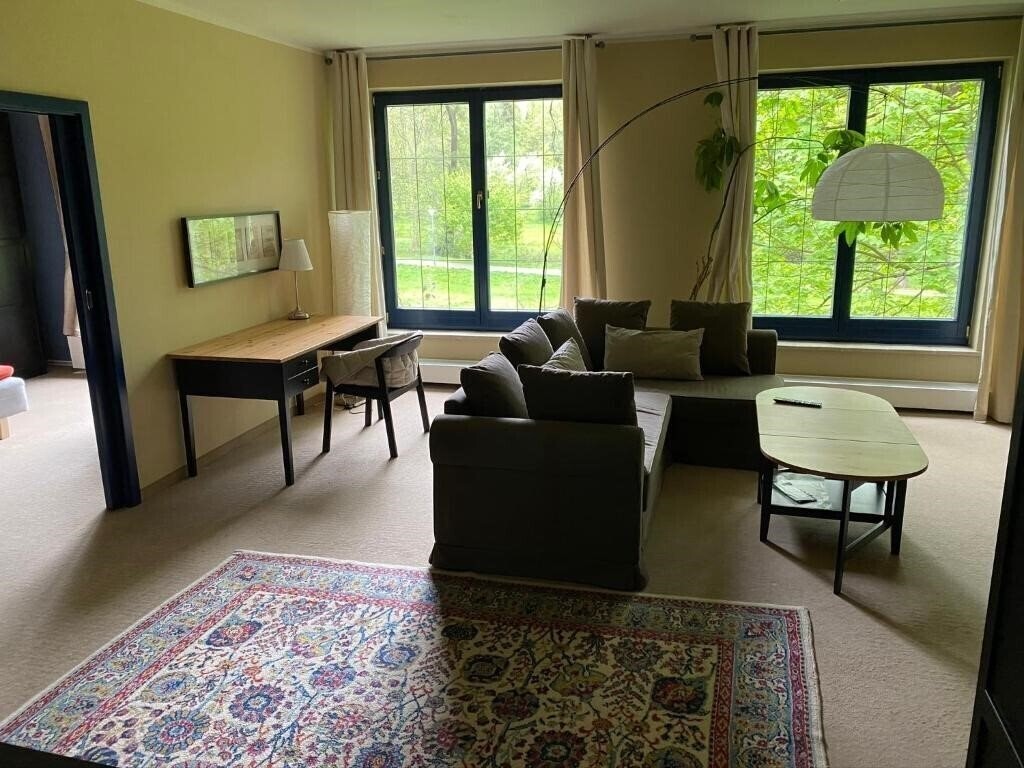 Изображение Merlin 3*