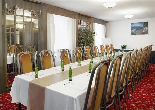 Изображение MONTY 4*