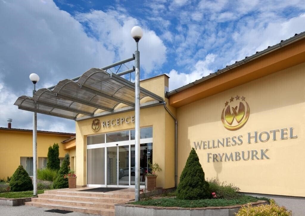 Отель Wellness Hotel Frymburk 4*