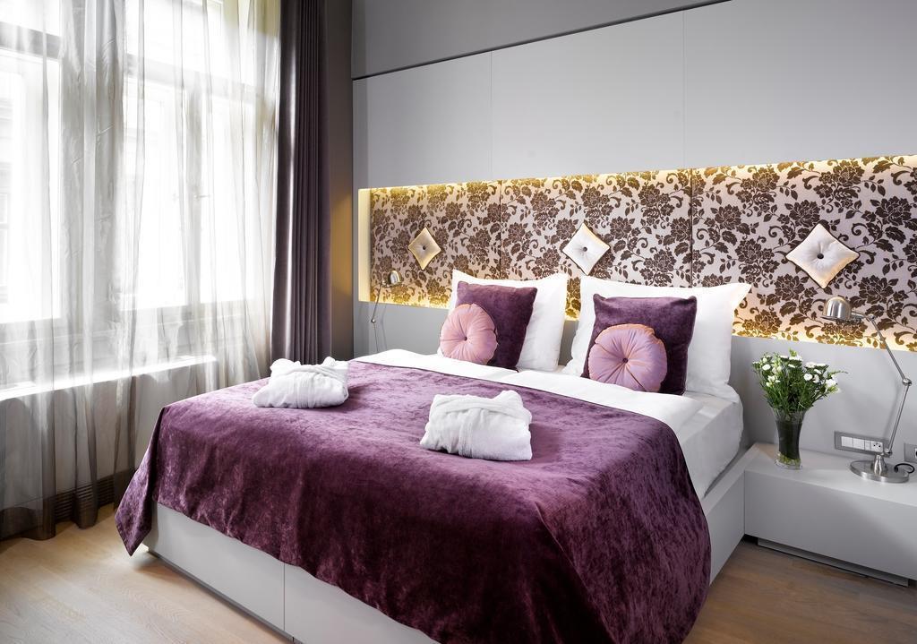 Отель Unic Prague 4*