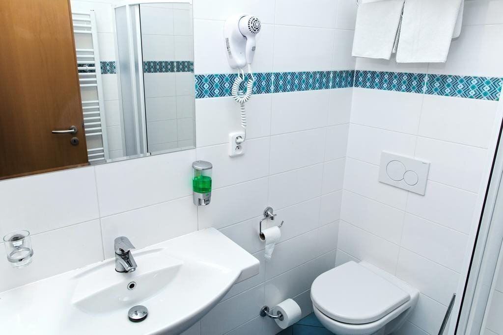 Картинка Abe 3*