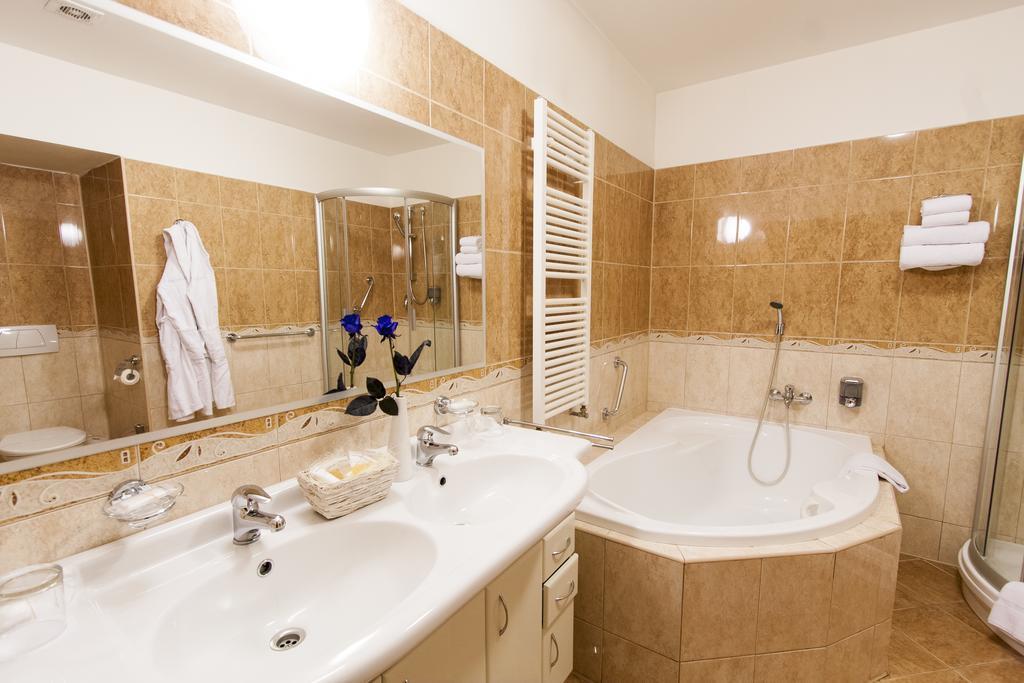 Фото Modra Ruze 4*