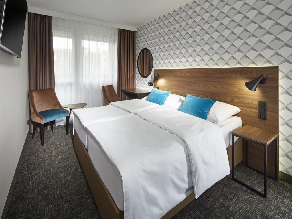 Отель Pyramida Orea Hotel 4*