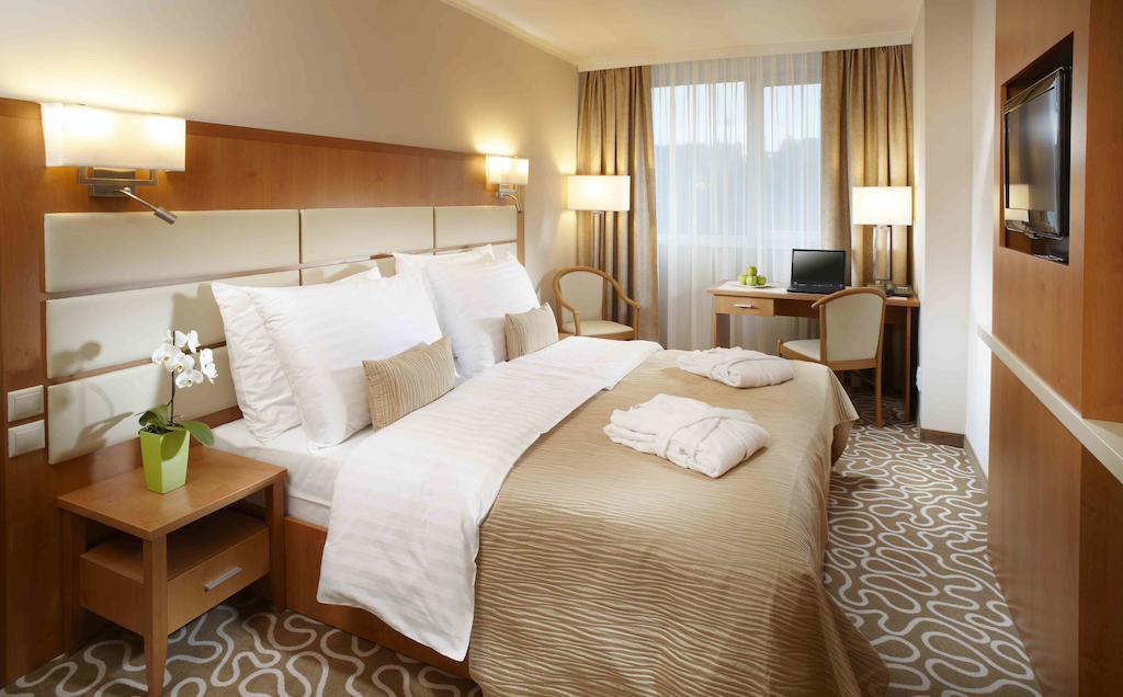 Картинка Pyramida Orea Hotel 4*