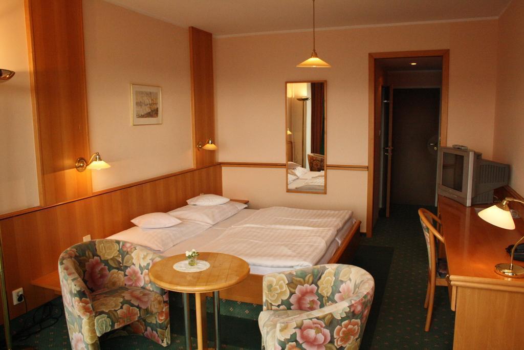 Отель Hotel Monica 3*