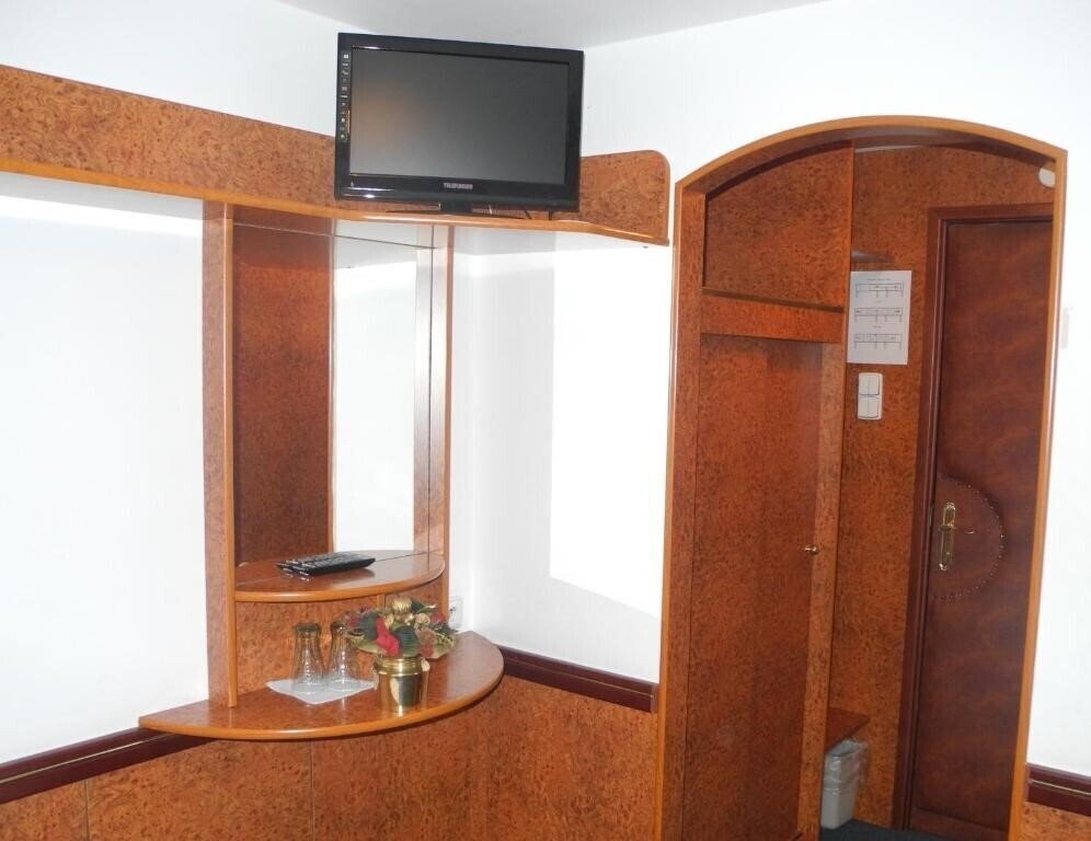 Картинка Admiral Botel 3 1*