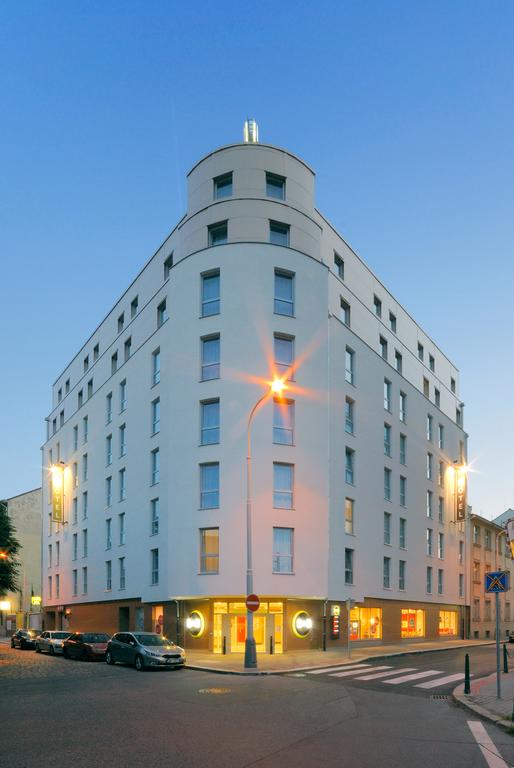 Отель B & B Hotel Prague-City 3*