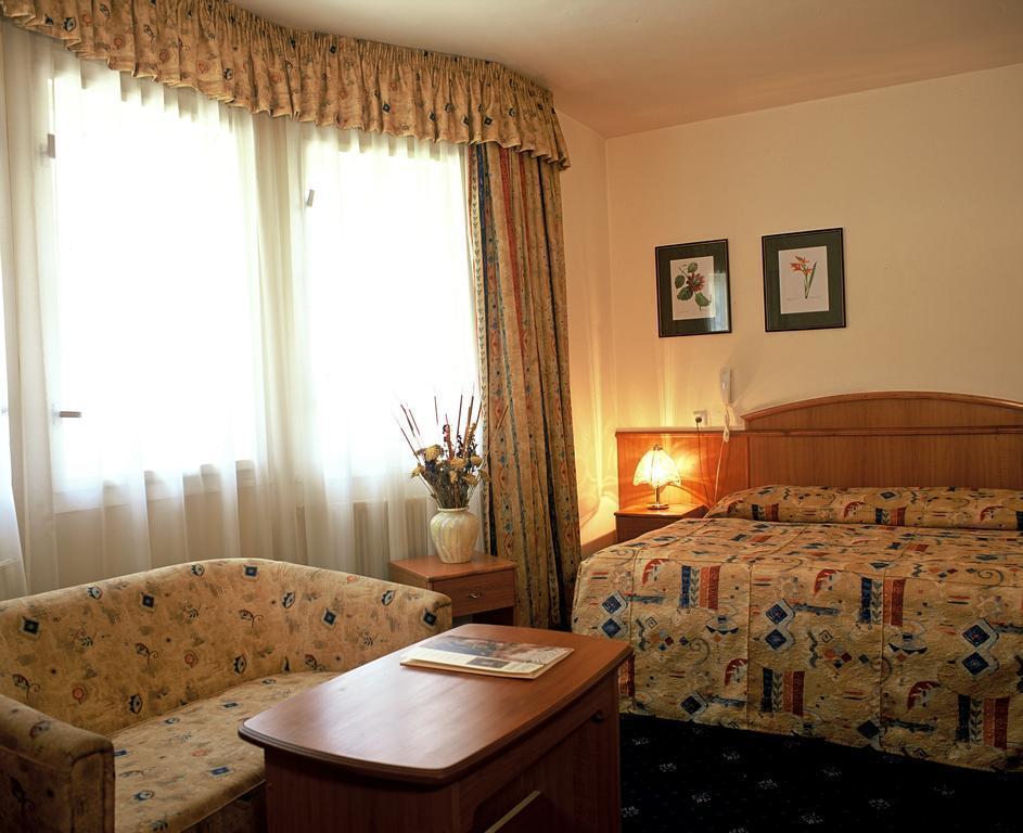 Изображение Kavalir 3*