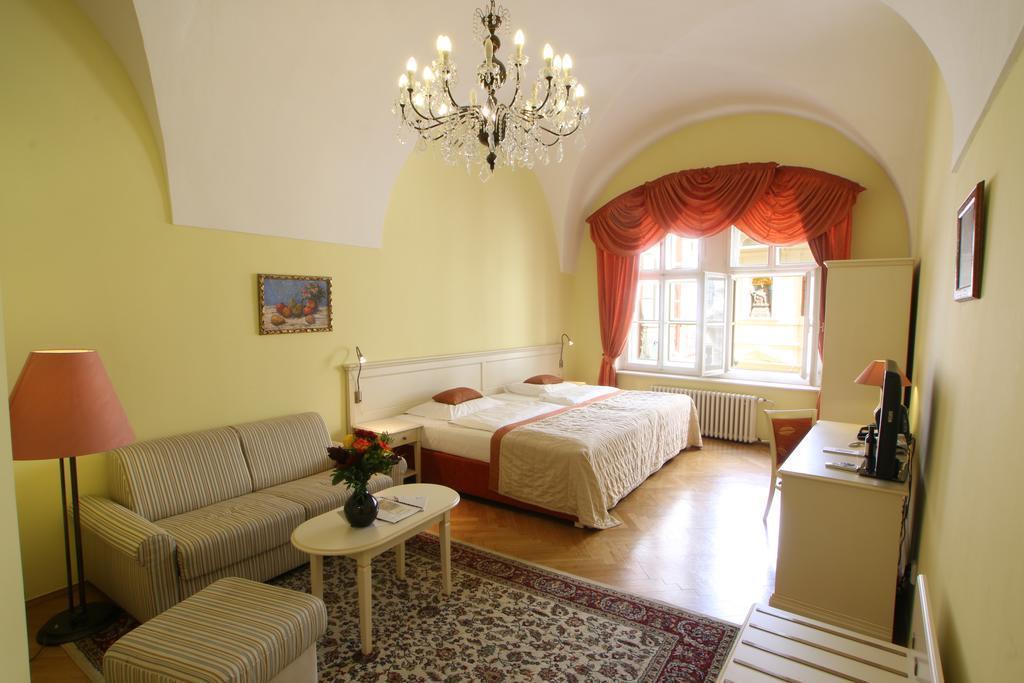 Отель Metamorphis 4*