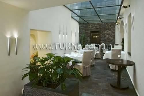 Отель Neruda 4*