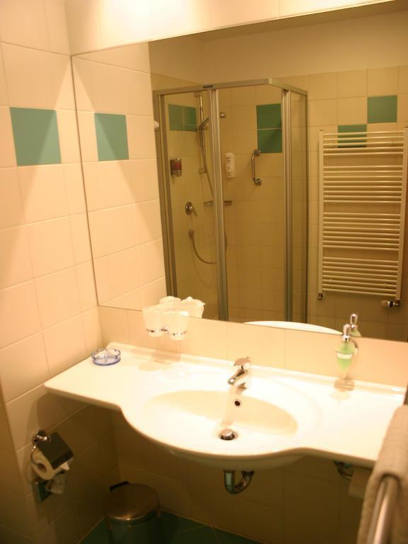 Фотография Ramada Airport 4*