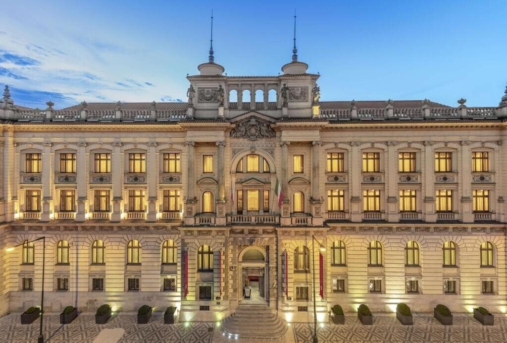Отель Nh Collection Prague Carlo Iv (ex. Boscolo Prague) 5*