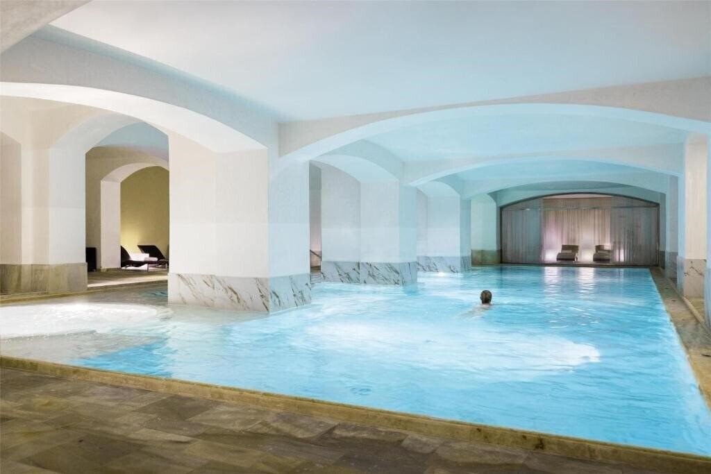 Отель NH Collection Prague Carlo IV 5*