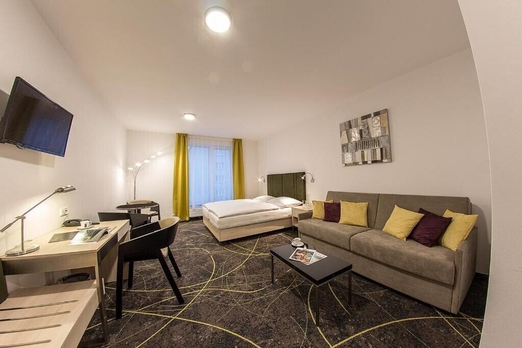 Отель Hotel Valcha 4*