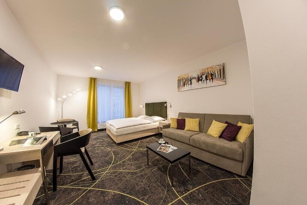 Фото Hotel Valcha 4*