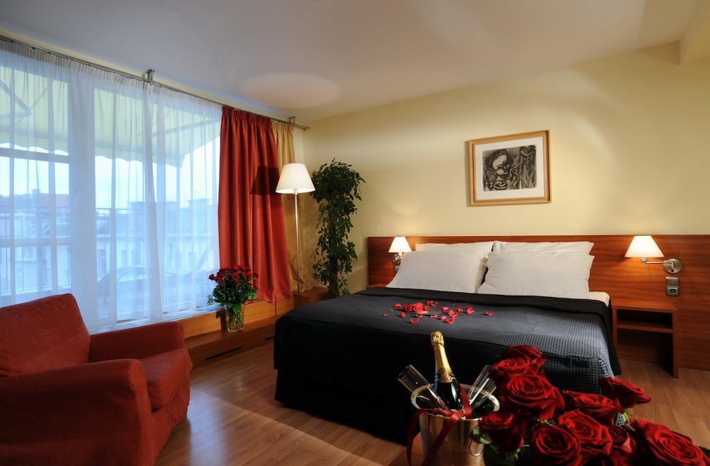 Отель Art Hotel Praha 4*