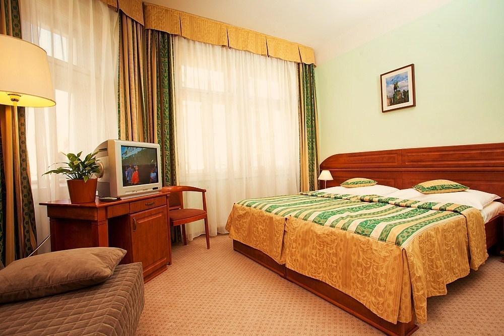 Картинка U Divadla 4*