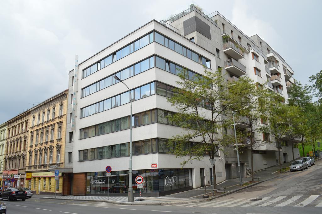 Отель Ehrlich 4*