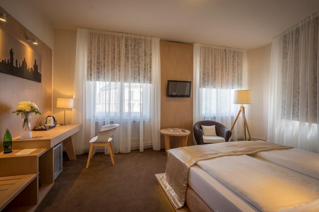 Отель Kampa Garden 3*