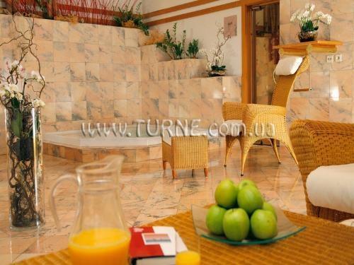 Фотография Golden Tulip Savoy Prague 5*