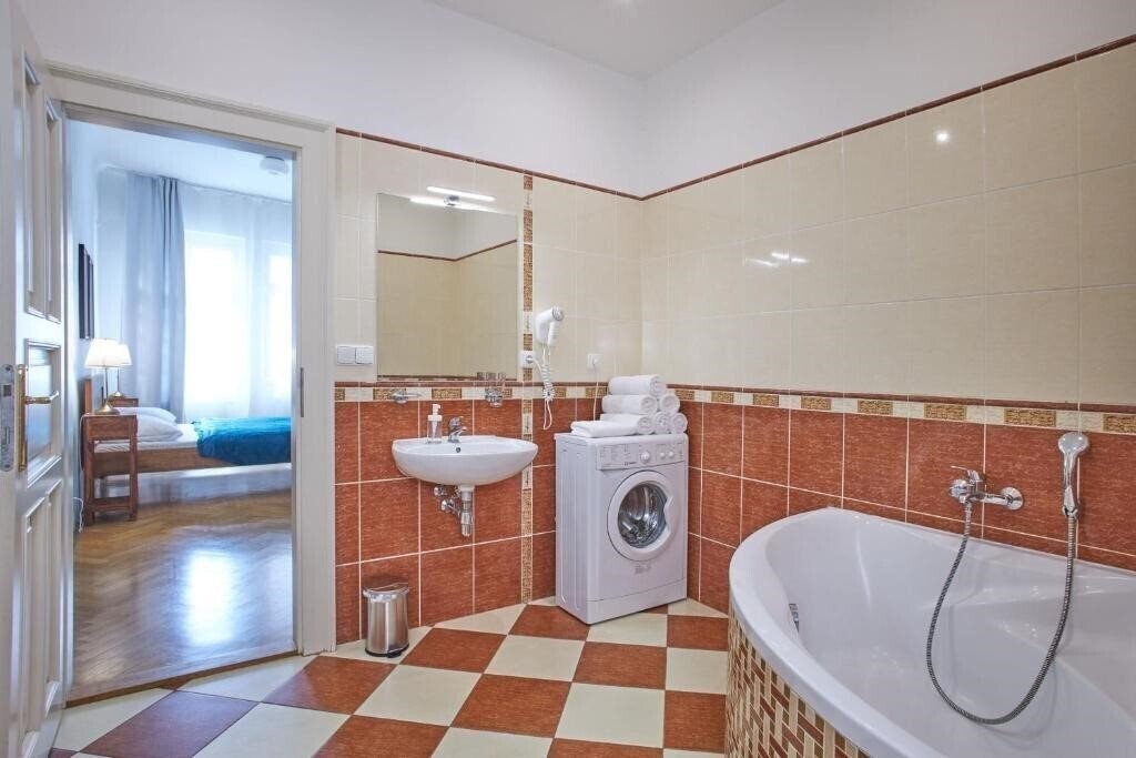 Фотография Charles Bridge Palace 4*