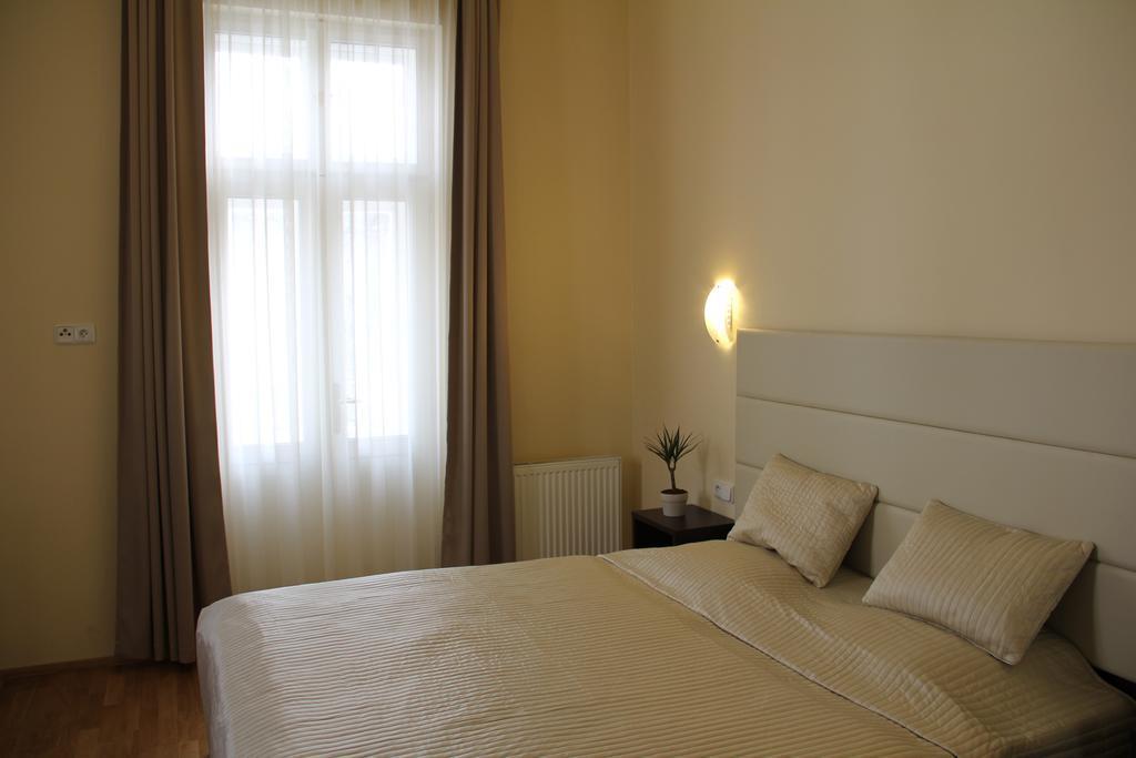 Отель Trevi Hotel Praha 3*