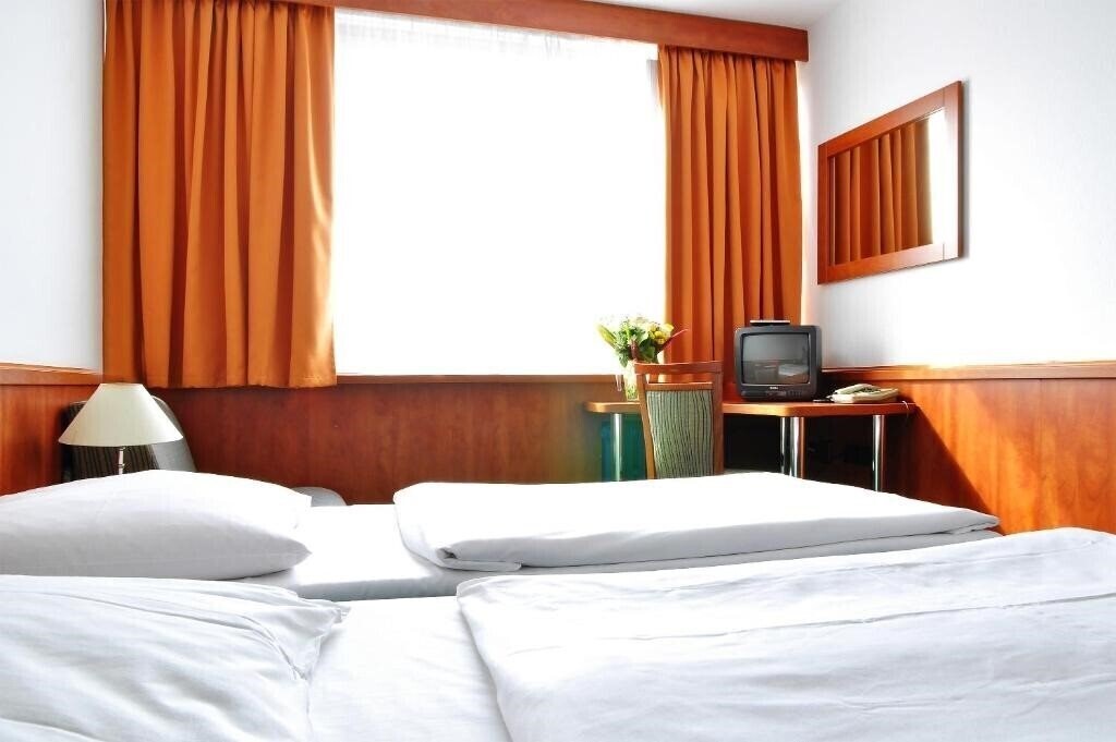 Отель Olympik Tristar 3*