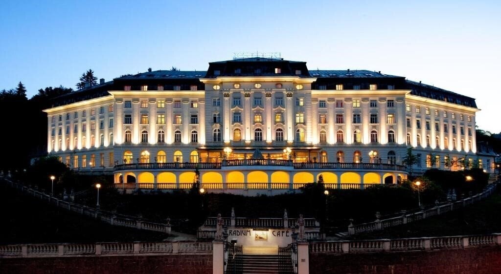 Отель Radium Palace 4*