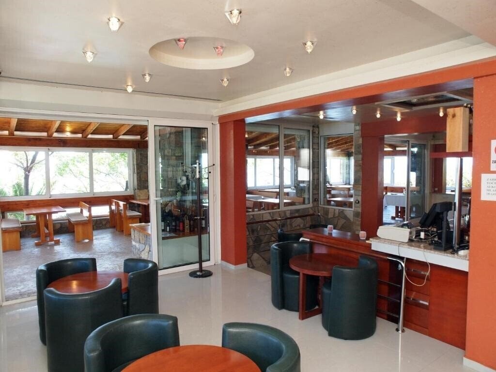 Отель R Hotel 3*