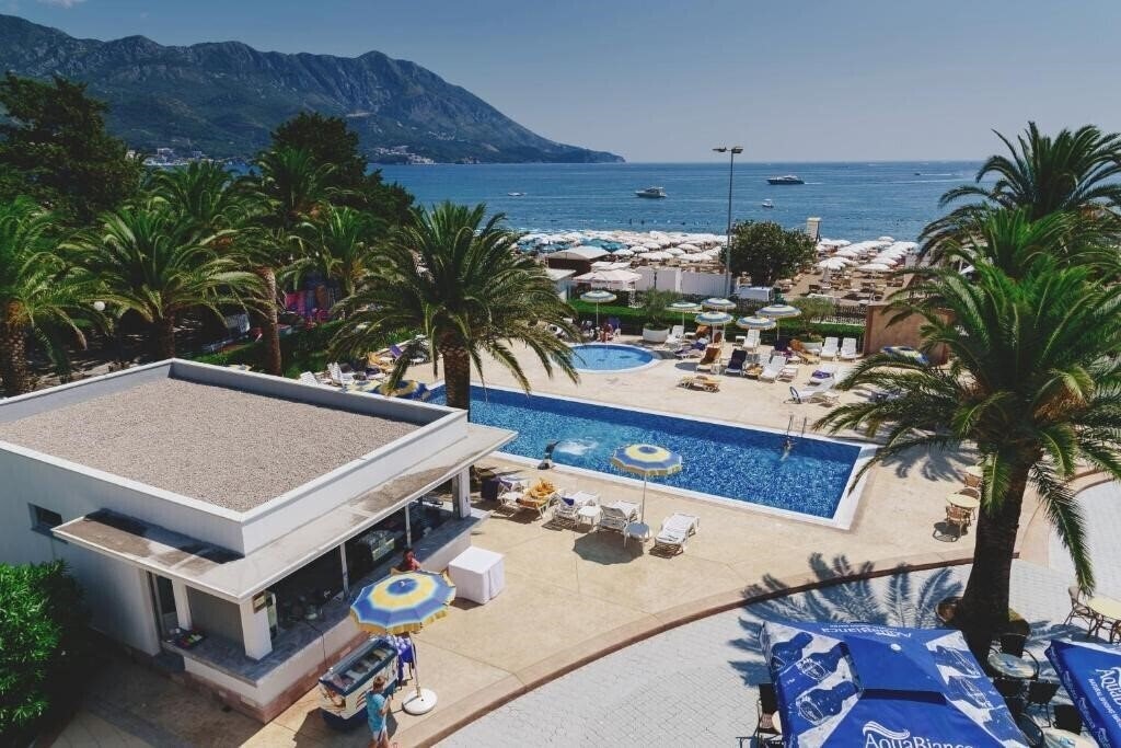 Отель Montenegro Beach Resort 4*