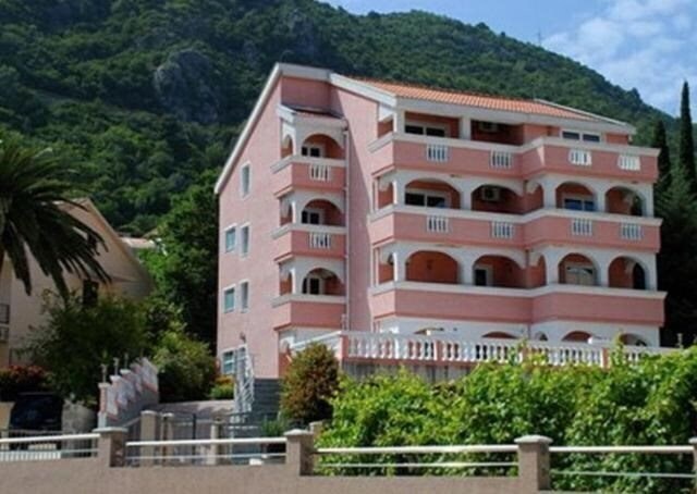 Отель Villa Tamara 2*