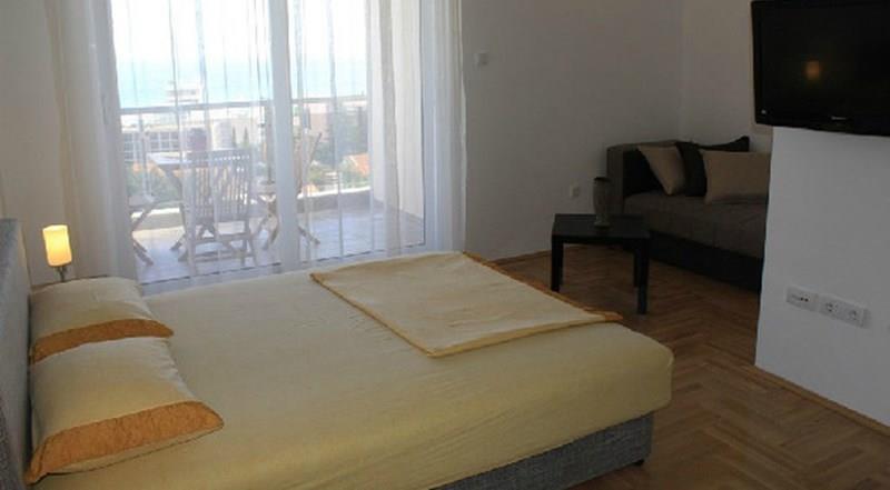 Отель Becici Hotel 4*