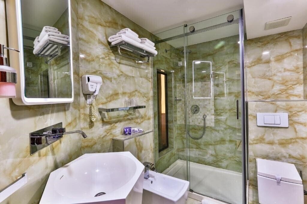 Изображение Hotel Premier (ex. Nadezhda) 4*