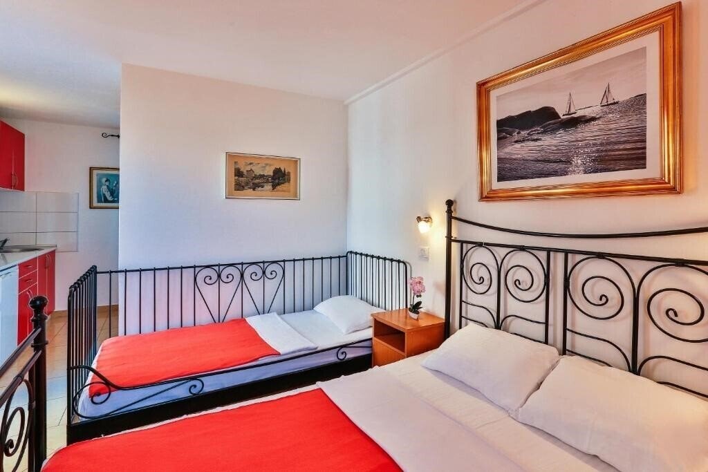 Фото Apartmani Luka - Vila Brzulovic 3*