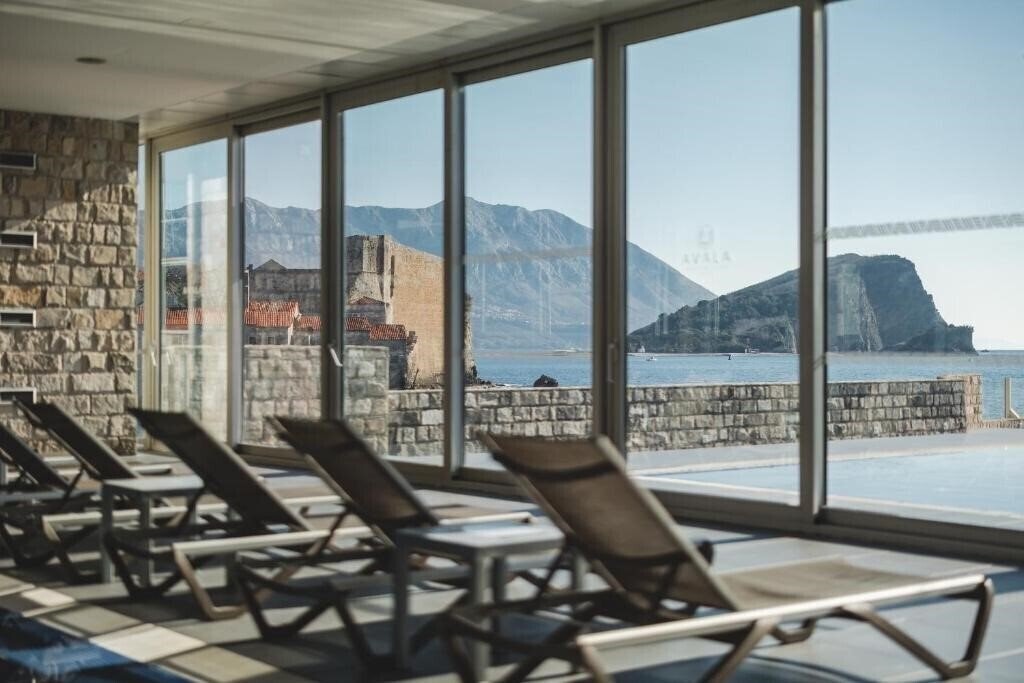 Картинка Grand Avala 4*