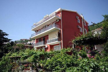 Отель Villa Grand 3*