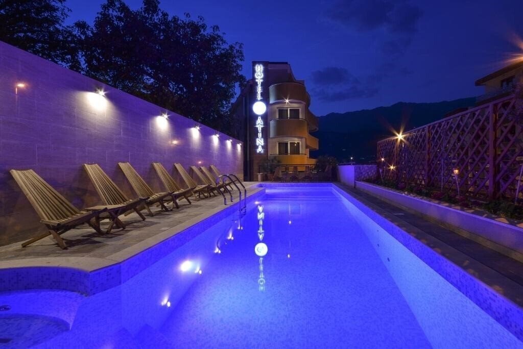 Отель Atina Hotel 4*