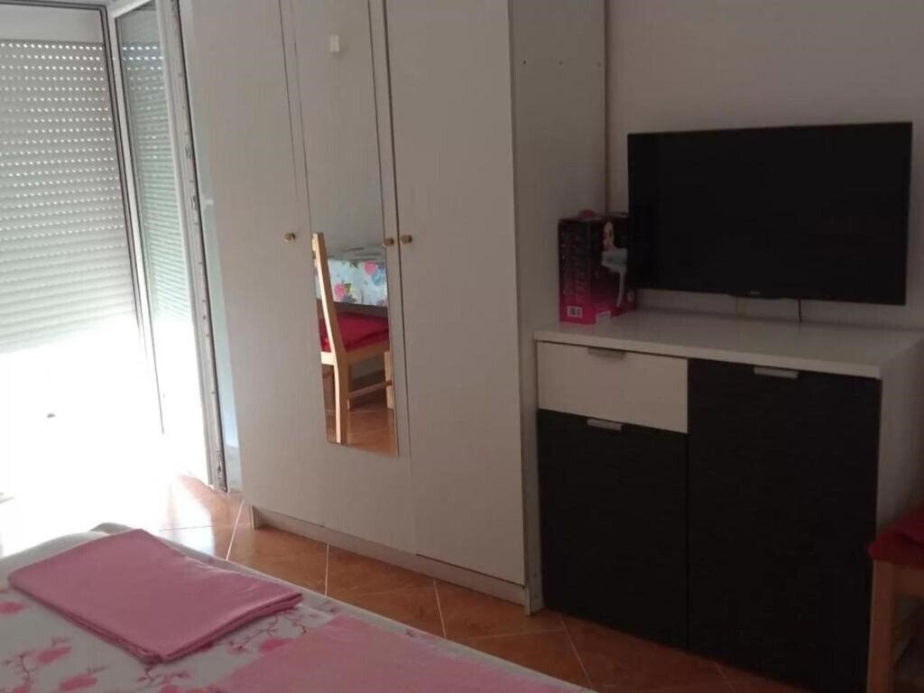 Отель Ilic Apartments 3*