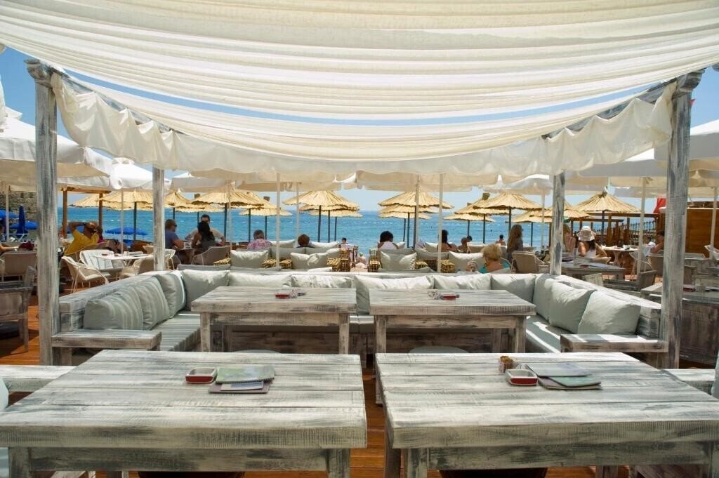 Фото Astoria Budva 4*