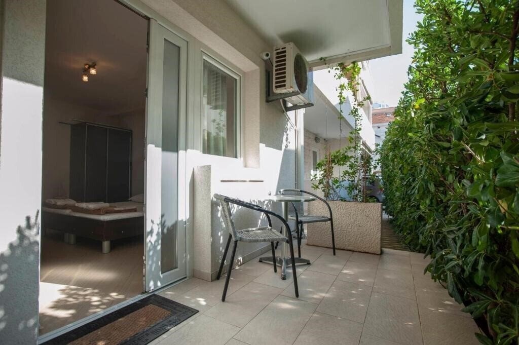 Отель Mandir Apartments 3*