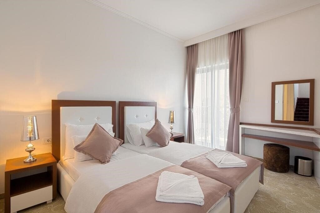 Картинка Pozzo 4*