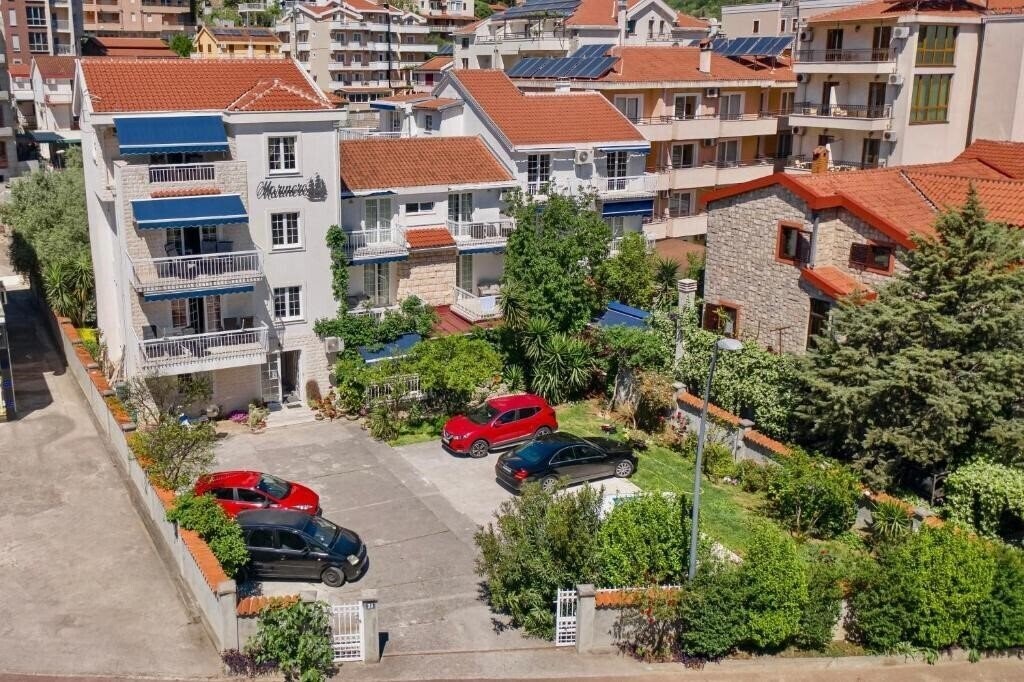 Отель Marinero Apartments 3*