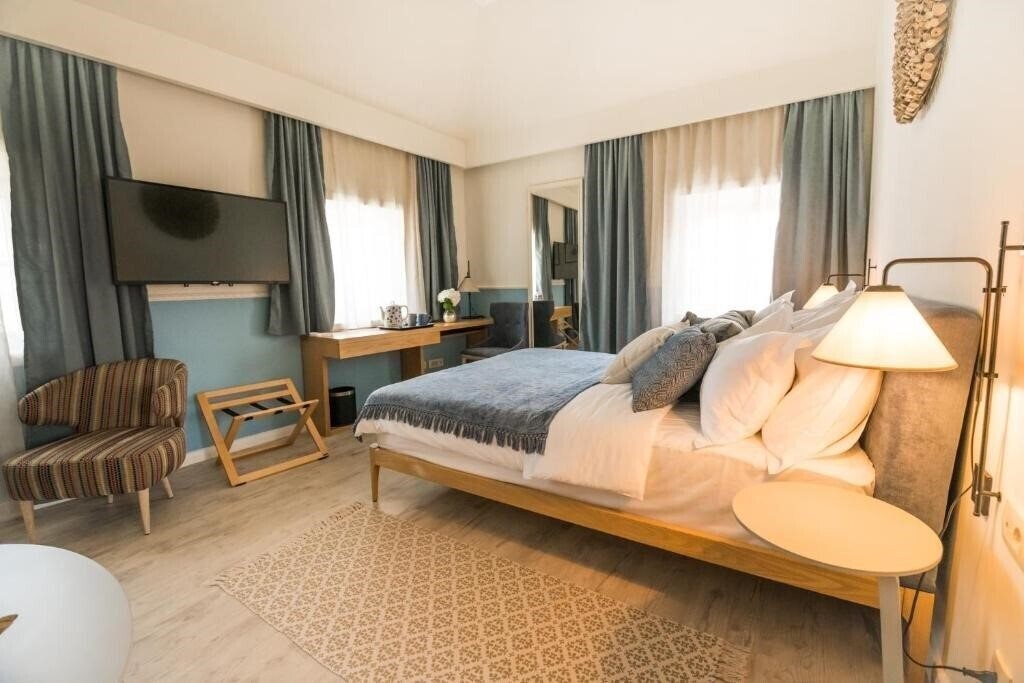 Фото La Villa Boutique Hotel 4*
